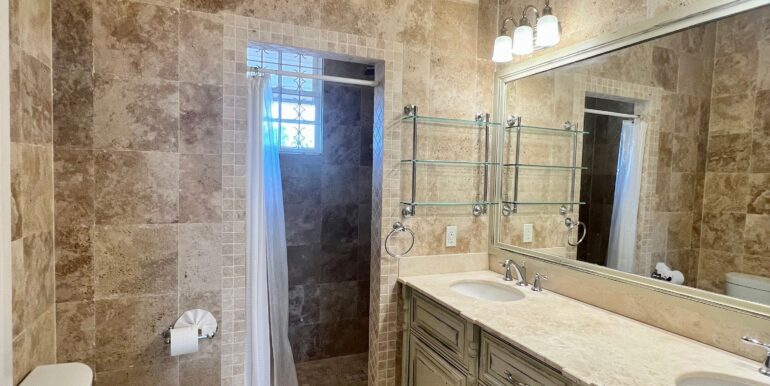 Shared Bathroom Upstairs
