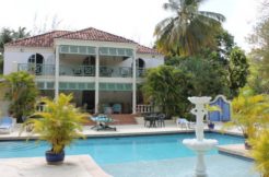 Paynes Bay House