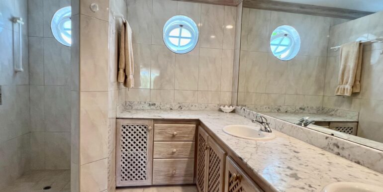 Royal Westmoreland Forest Hills 6 master bathroom