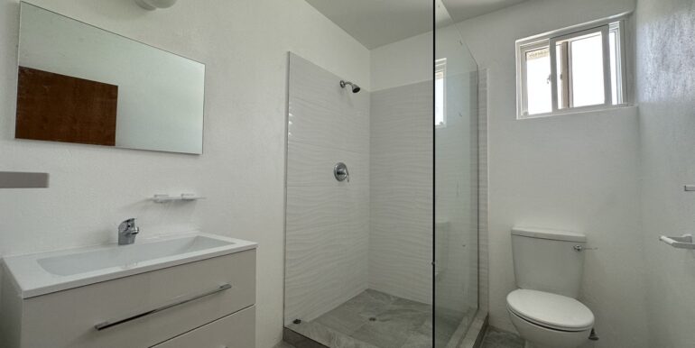 Glitter_Bay_Terrace_5_Bathroom_2