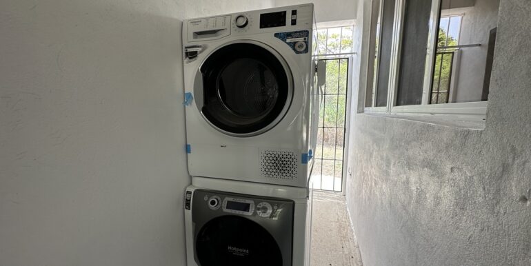 Glitter_Bay_Terrace_5_Laundry_Space