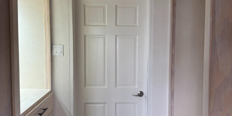 4. MASTER CLOSET