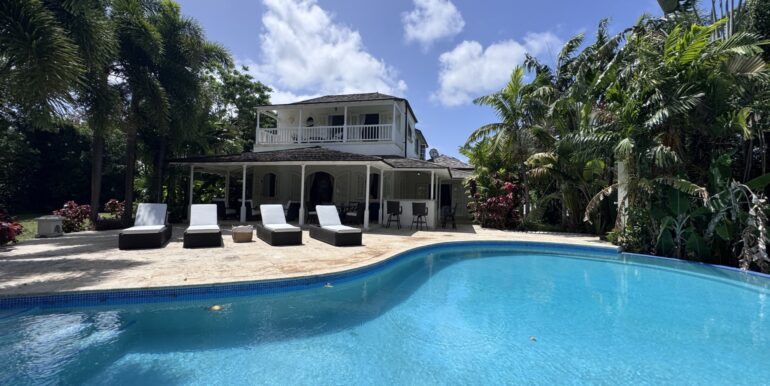 1-back-of-house-palm-grove-8