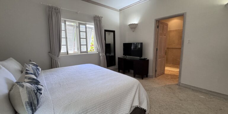 12-secondary-bedroom-palm-grove-8