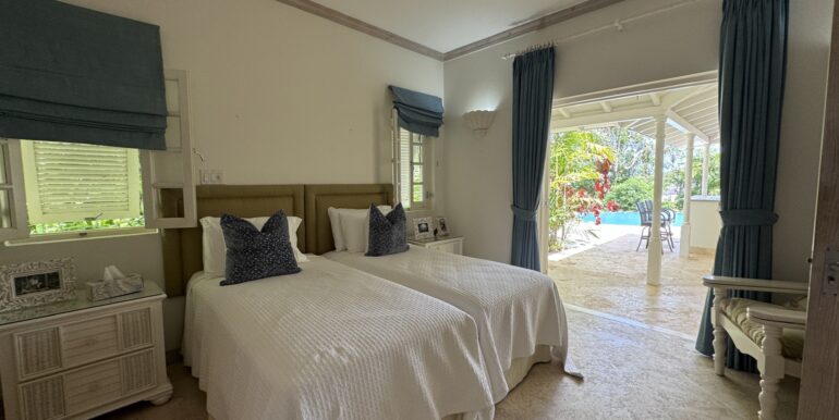 9-guest-bedroom-palm-grove-8