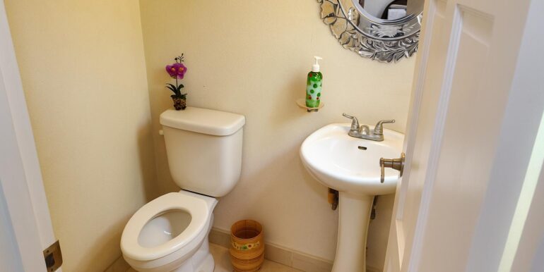 Welches Grove Powder Room