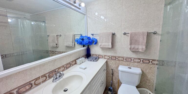 12 Milennium 304 Primary Bathroom