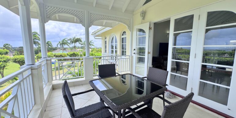 5 Milennium 304 Patio