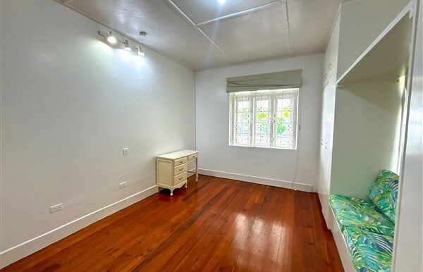 14 3rd Bedroom Meadway Maxwill Hill