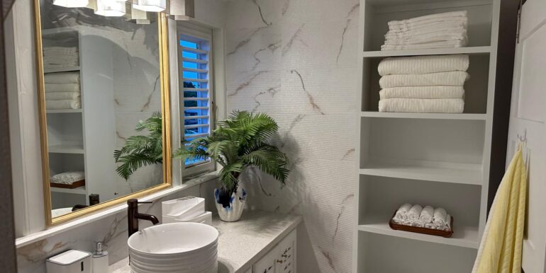 Lime Cottage Bathroom Upstairs3