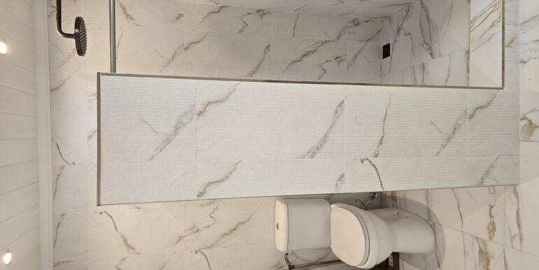 Lime Cottage Bathroom-Utility4