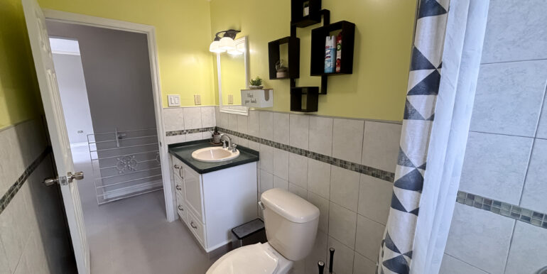 16 - 9 Coverley - bathroom 1