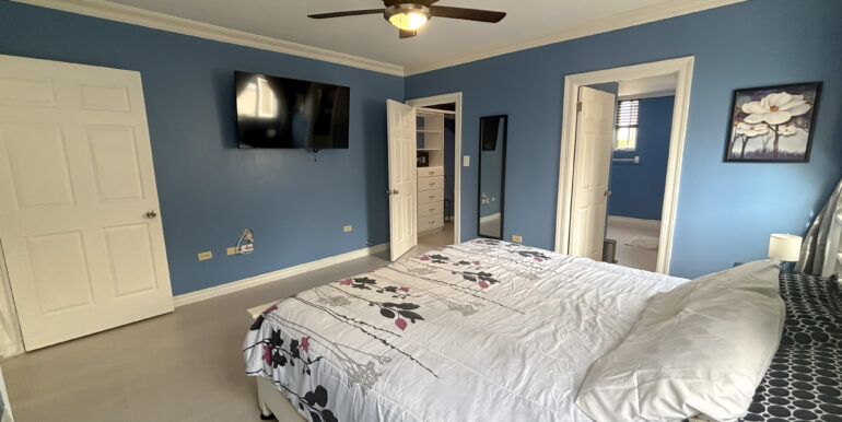 18 - 9 Coverley - Masterbedroom