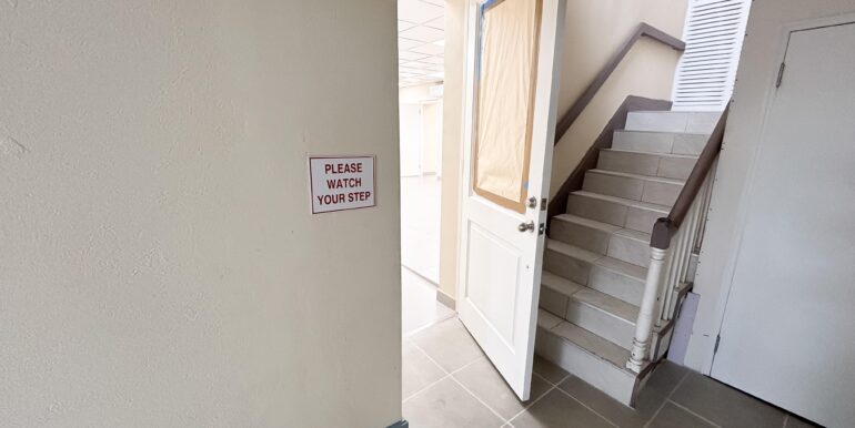 1.1 - Suite 2 - Ground floor entrance