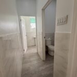15 - Belleville unit a - top floor - bathrooms