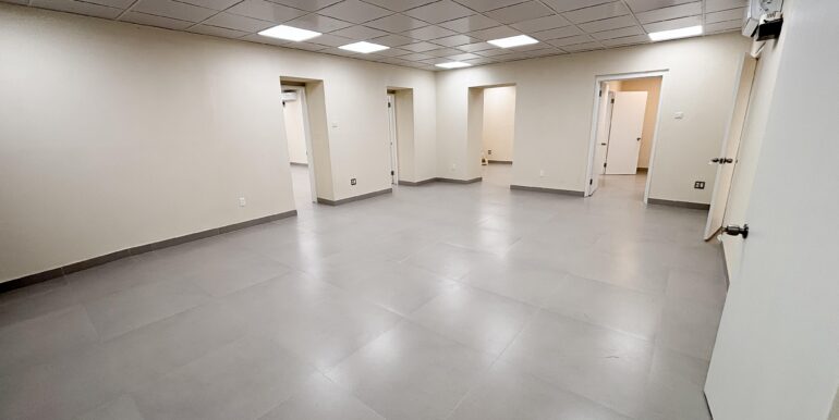 3 - Suite 2 Main room Entrance