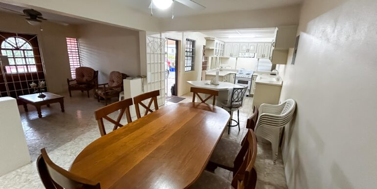 4 Surf View Rd 2 bed dining area