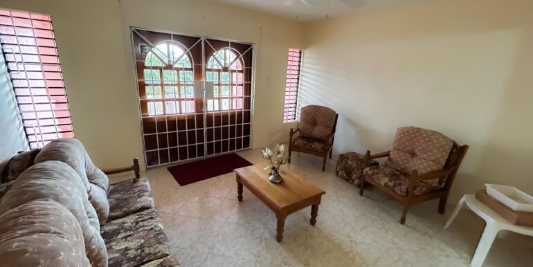 4 Surf View Rd 2 bed living room