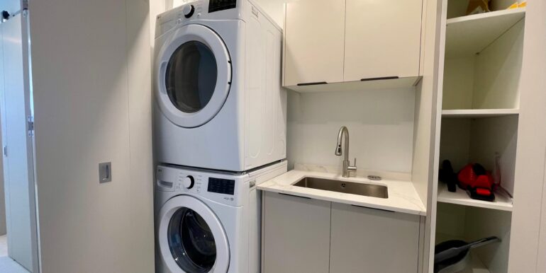 22 Laundry