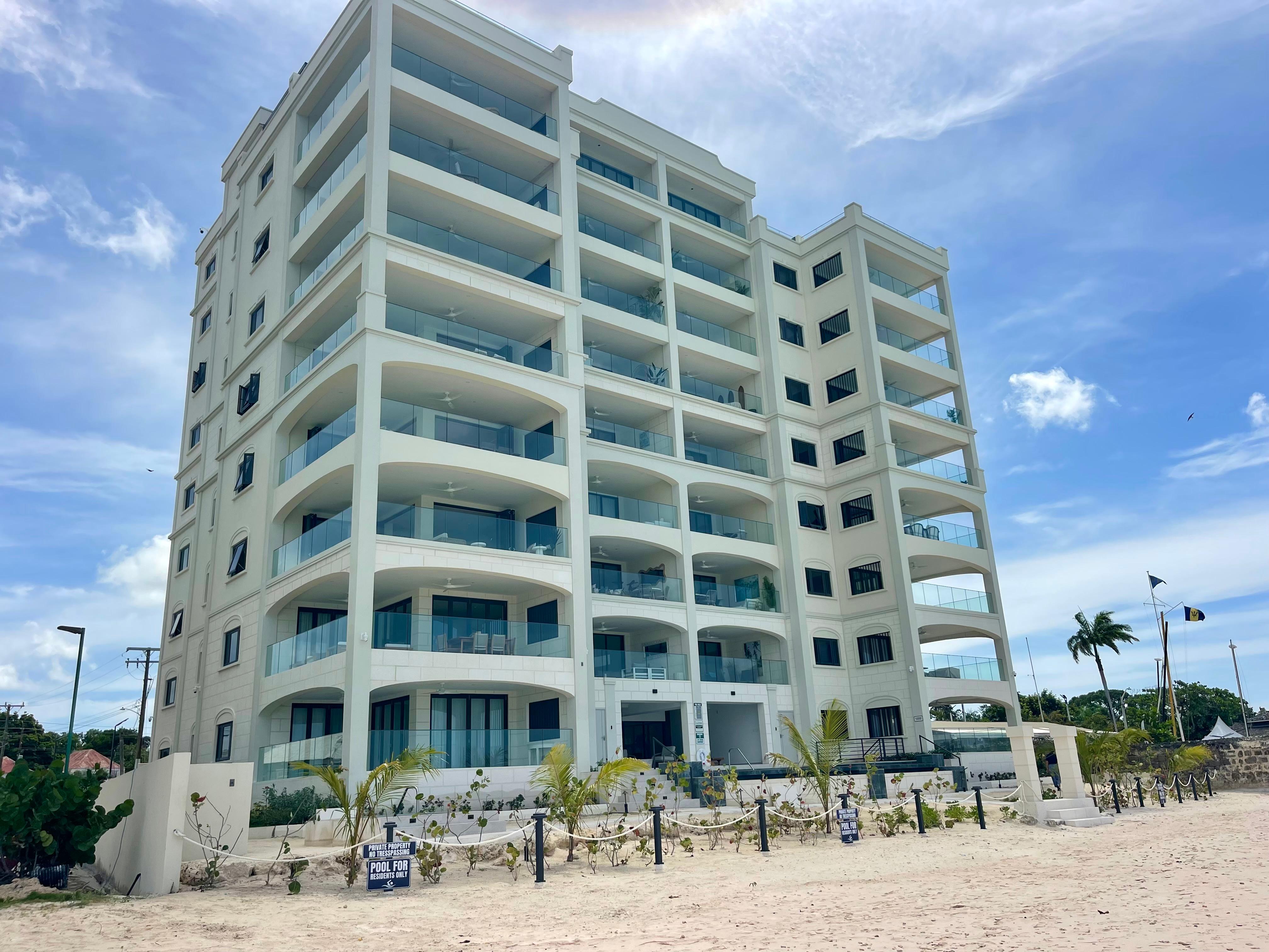 Fort Carlisle – Fourth Floor 3 Bed Condo – Beachfront